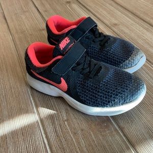 GUC 13.5 Girls Black/Pink Nike shoes